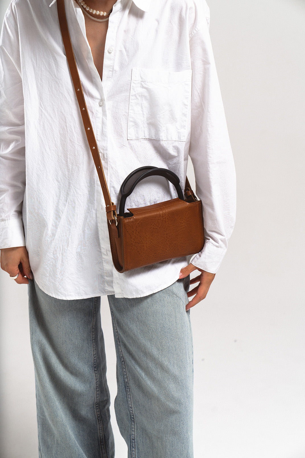 Top-Grain Leather Case for AirPods Max – The Minimalist 3.0